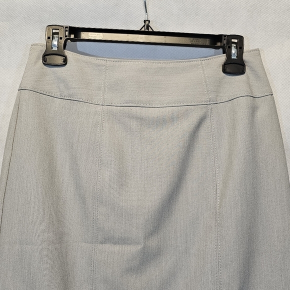 Worthington Grey Pencil Skirt 73% Polyester 23% Rayon 4 Spandex Size 4 - Picture 2 of 6